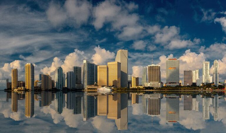 SILBER - Hubert Bichler, Fotoclub Weyregg | Miami Skyline